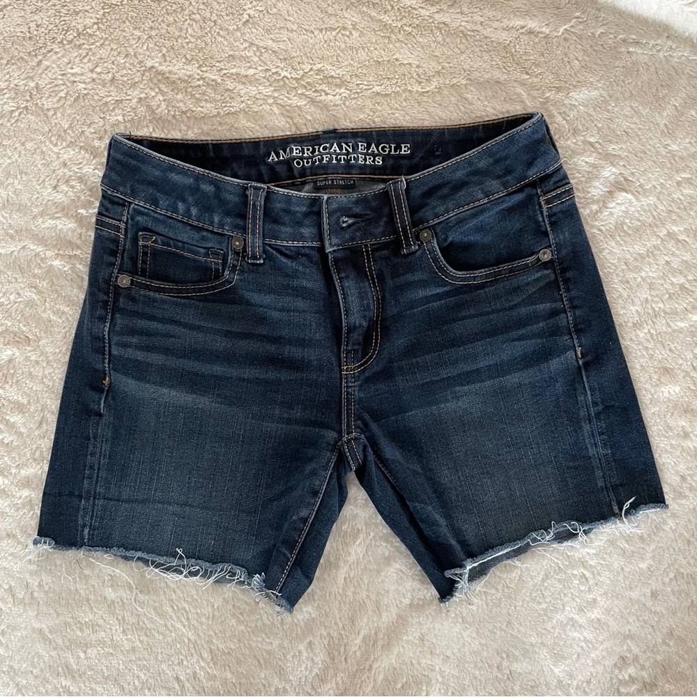 American Eagle Midi Size 0 Womens Jean Shorts Super Stretch Cutoff Dark Wash - Picture 1 of 8